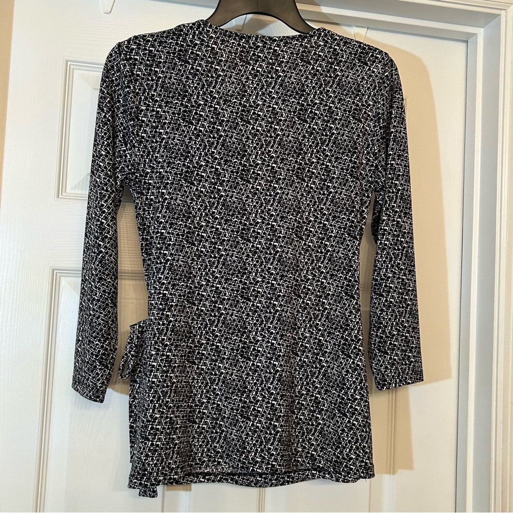 Anne Klein Faux Wrap Top Black & White Size S - Picture 8 of 8
